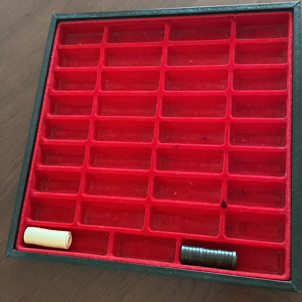 Chess Set-Self Contained. - Picture 9 of 16
